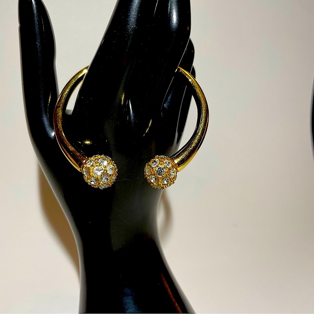 KENNETH J LANE JEWELRY HINGED CUFF BRACELET W/PAVE SET RHINESTONES & GOLD PLATED